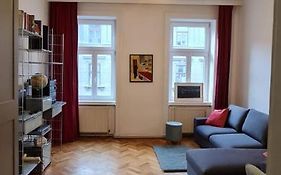 Homelike City Apartment